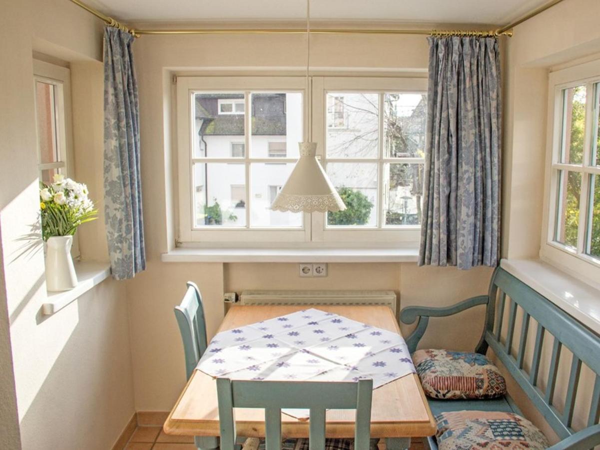 Schloesschen Im Weinberg Apartment เมียร์สบวร์ก ภายนอก รูปภาพ