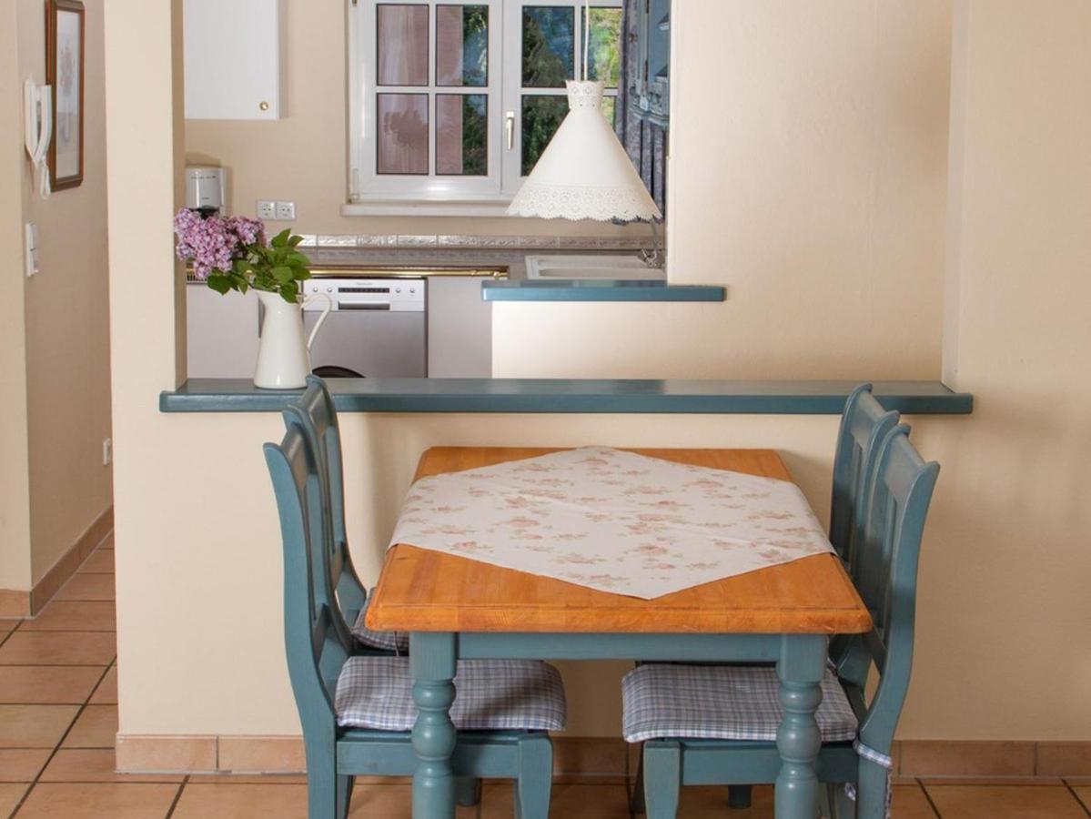 Schloesschen Im Weinberg Apartment เมียร์สบวร์ก ภายนอก รูปภาพ