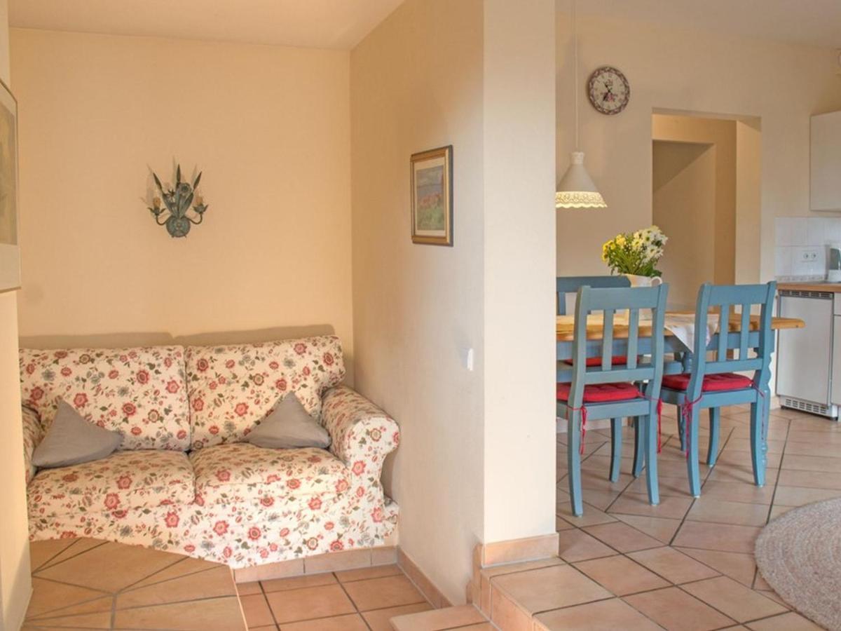 Schloesschen Im Weinberg Apartment เมียร์สบวร์ก ภายนอก รูปภาพ