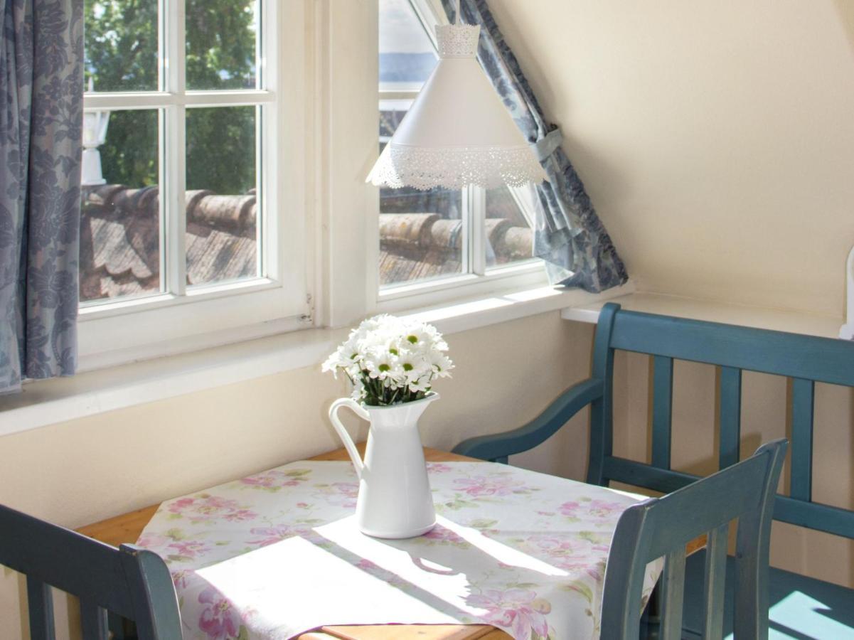 Schloesschen Im Weinberg Apartment เมียร์สบวร์ก ภายนอก รูปภาพ