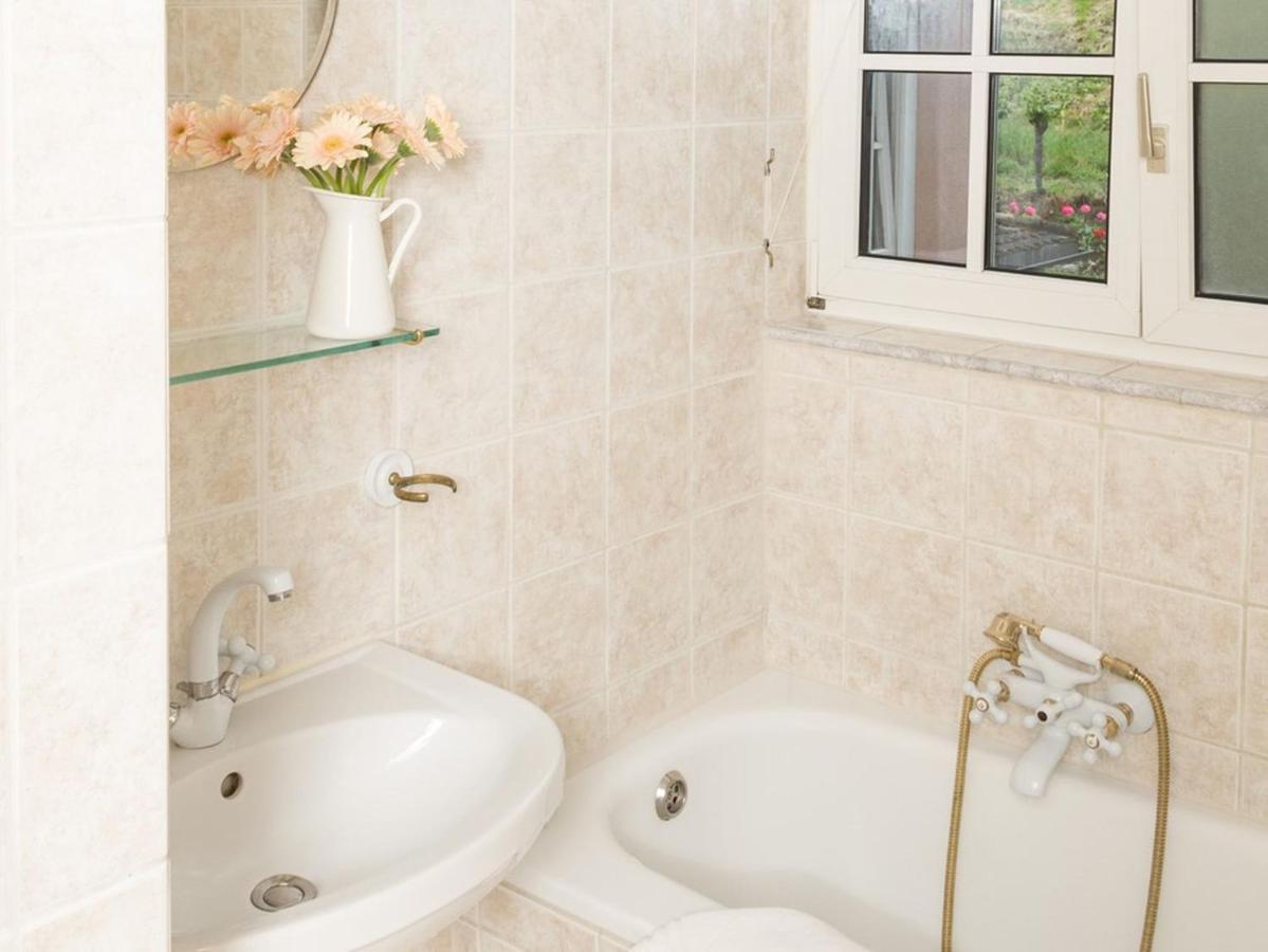 Schloesschen Im Weinberg Apartment เมียร์สบวร์ก ภายนอก รูปภาพ