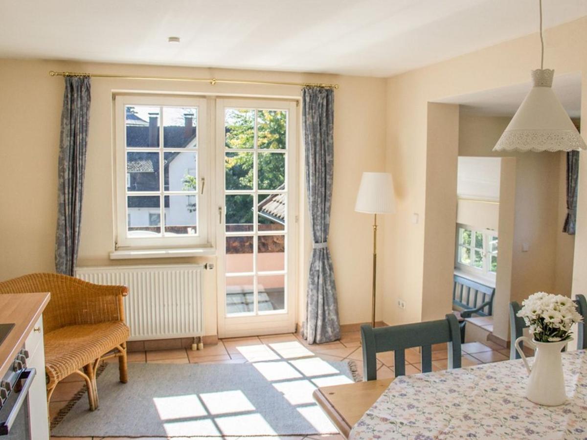 Schloesschen Im Weinberg Apartment เมียร์สบวร์ก ภายนอก รูปภาพ